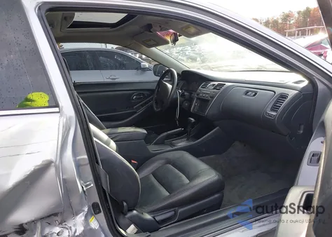 2001 Honda Accord 2.3 Ex из США, поврежденный, VIN 1HGCG32771A032140